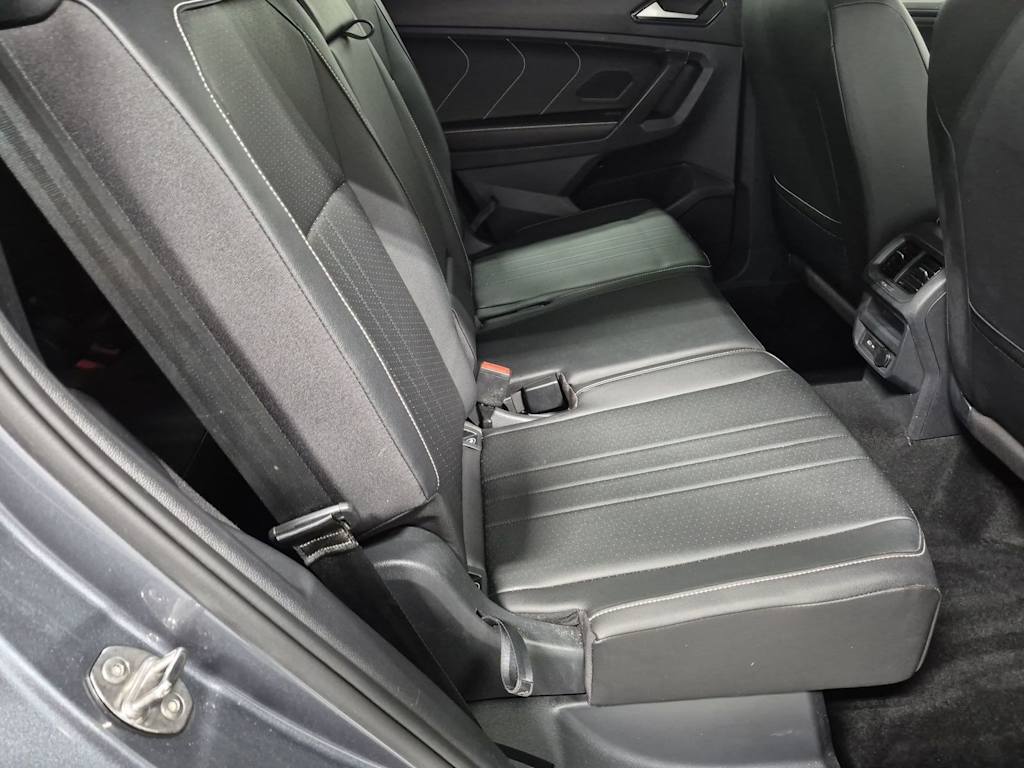 Thumbnail: 2023 Volkswagen Tiguan - 25