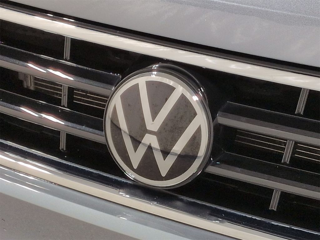 Thumbnail: 2023 Volkswagen Tiguan - 3