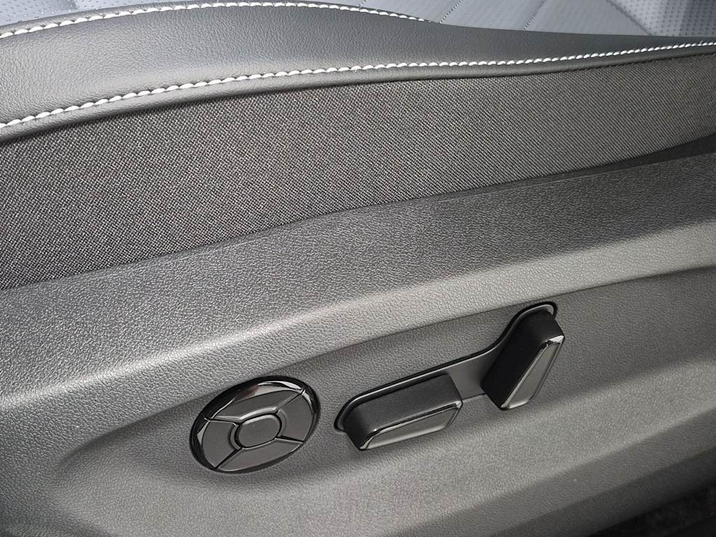 Thumbnail: 2026 Volkswagen Tiguan - 25