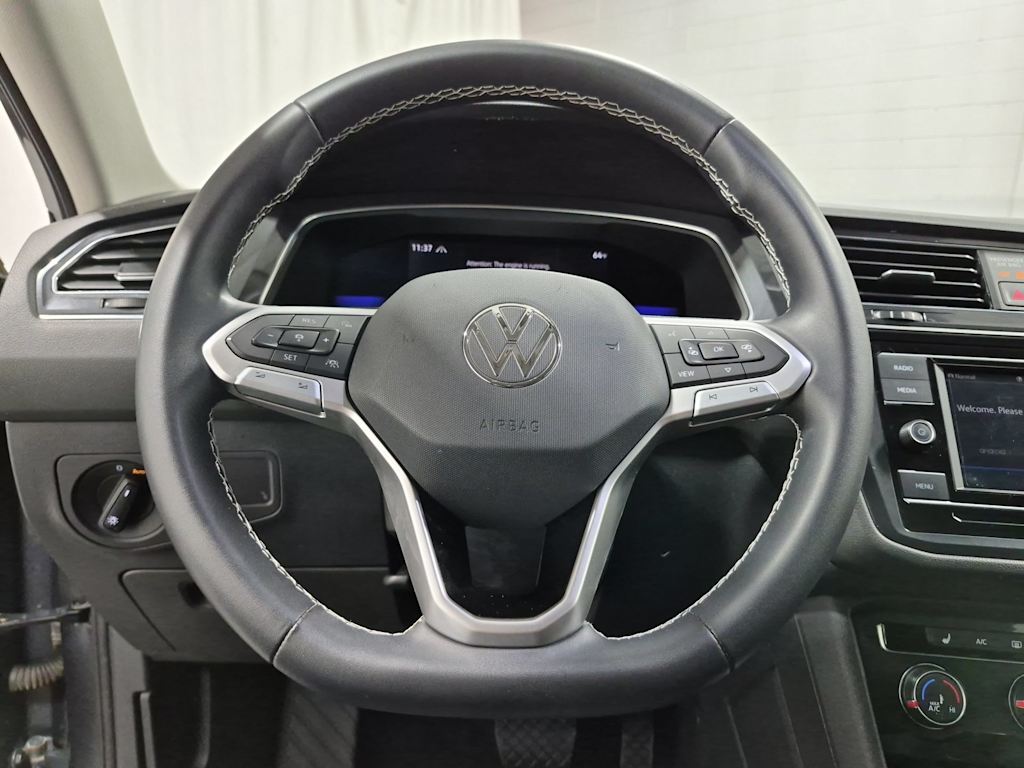 Thumbnail: 2023 Volkswagen Tiguan - 13