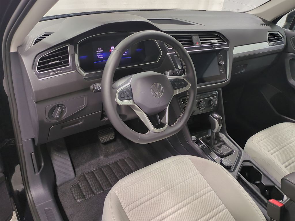 Thumbnail: 2024 Volkswagen Tiguan - 2