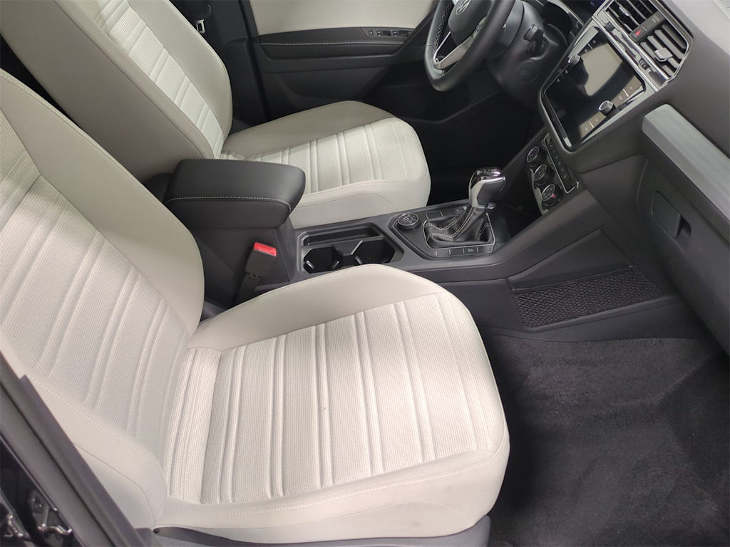 Thumbnail: 2024 Volkswagen Tiguan - 12