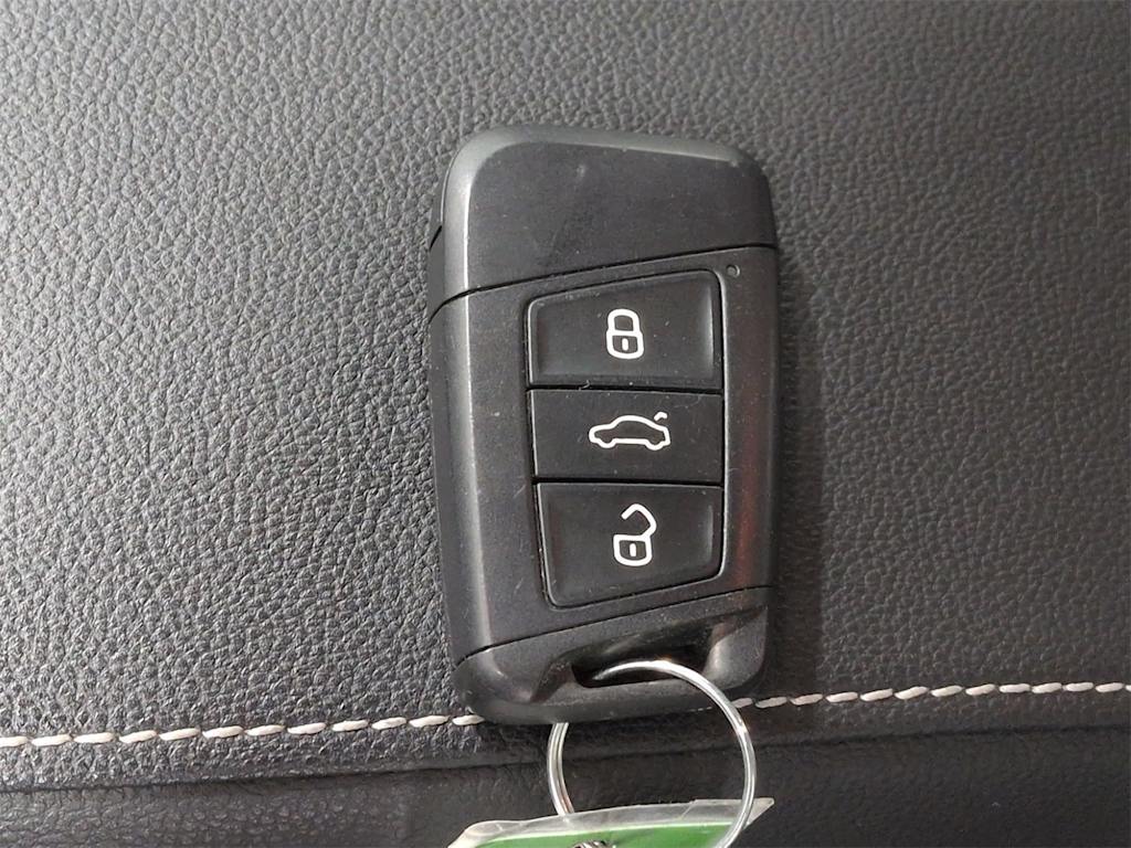 Thumbnail: 2023 Volkswagen Taos - 19