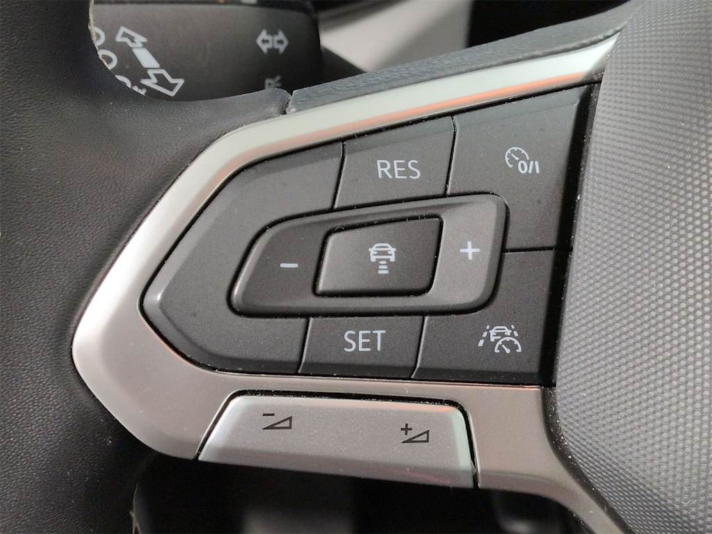 Thumbnail: 2023 Volkswagen Taos - 30