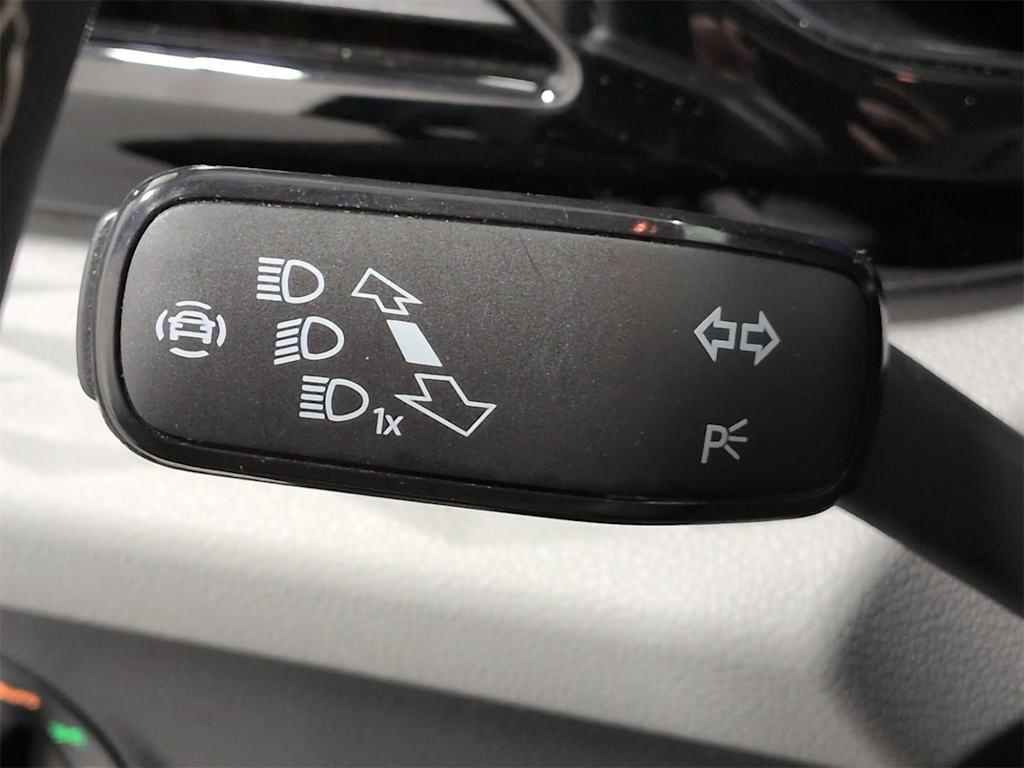 Thumbnail: 2023 Volkswagen Taos - 33