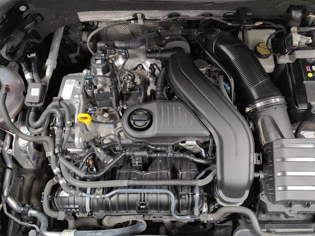 Thumbnail: 2023 Volkswagen Taos - 9