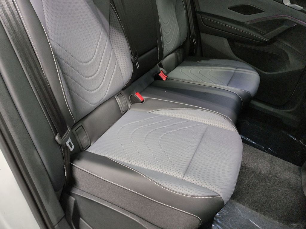 Thumbnail: 2026 Volkswagen Tiguan - 12