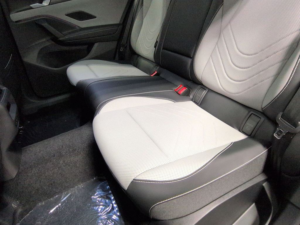 Thumbnail: 2026 Volkswagen Tiguan - 12