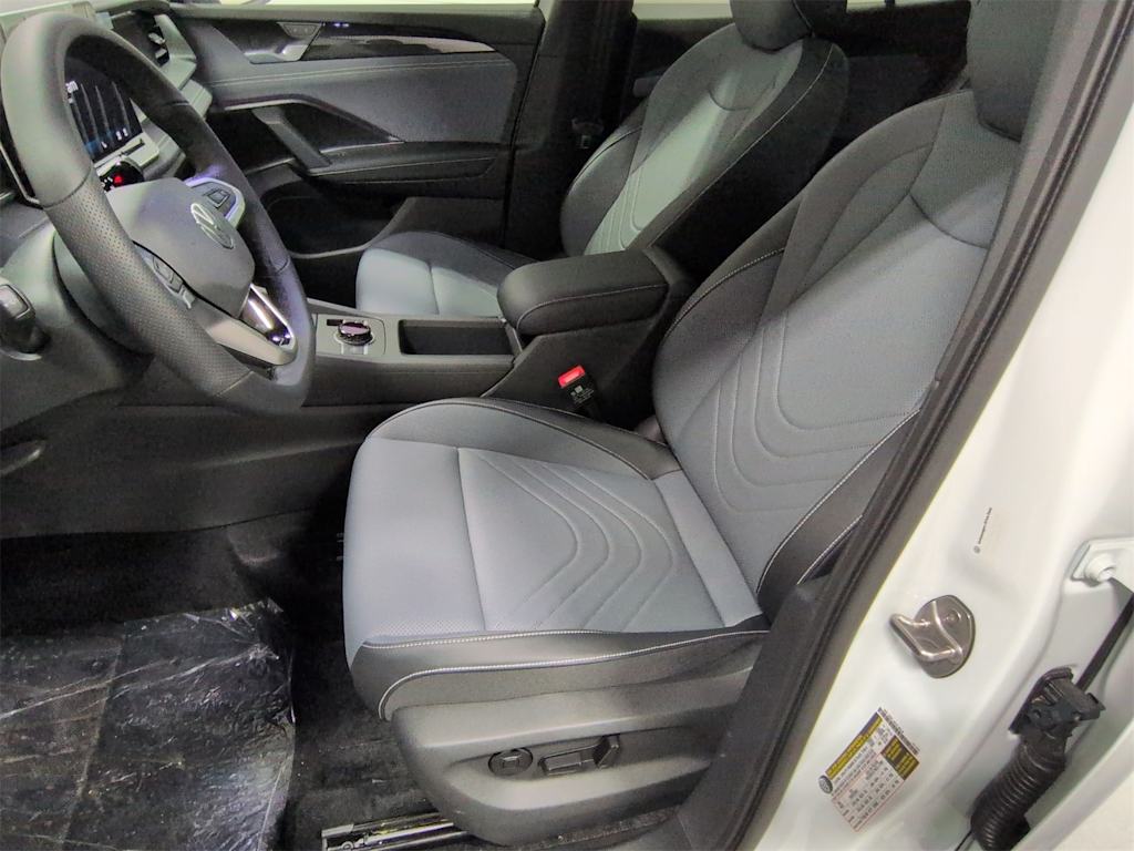 Thumbnail: 2026 Volkswagen Tiguan - 11