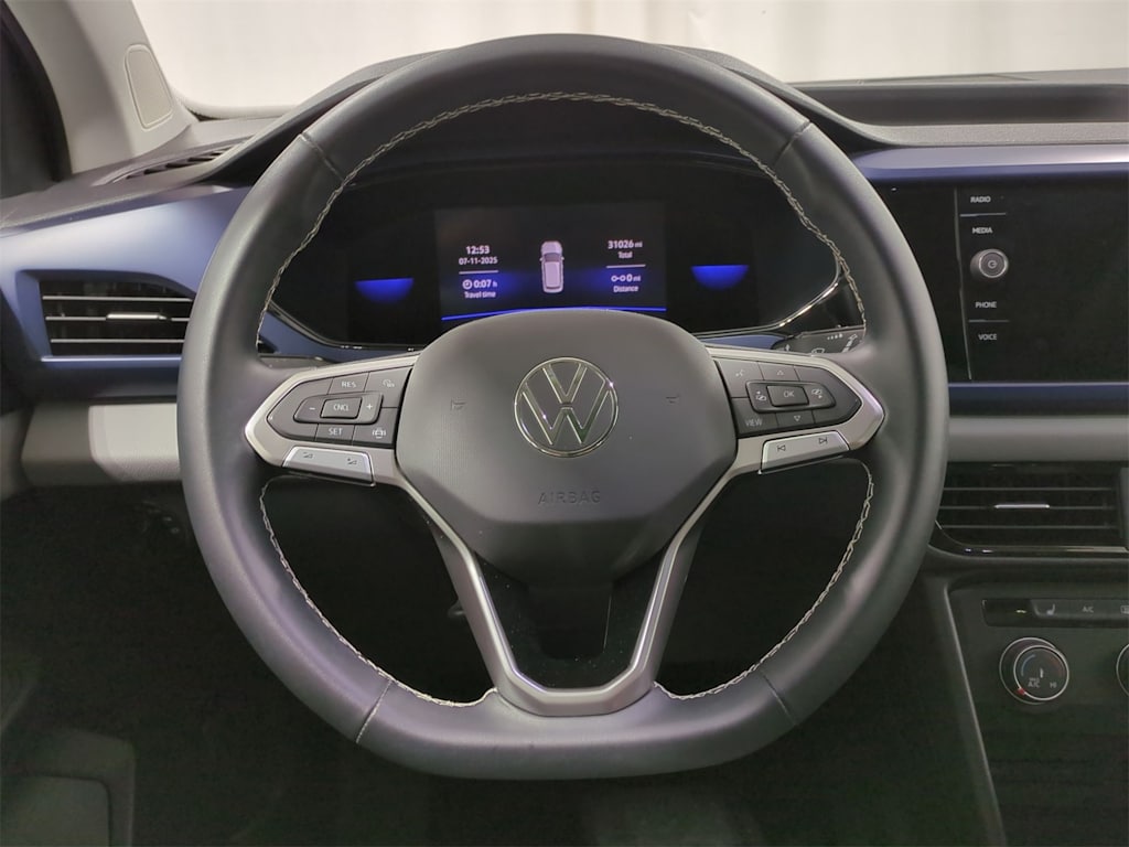 Thumbnail: 2022 Volkswagen Taos - 14