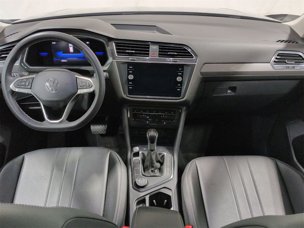 Thumbnail: 2023 Volkswagen Tiguan - 10