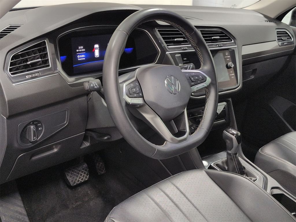 Thumbnail: 2023 Volkswagen Tiguan - 2