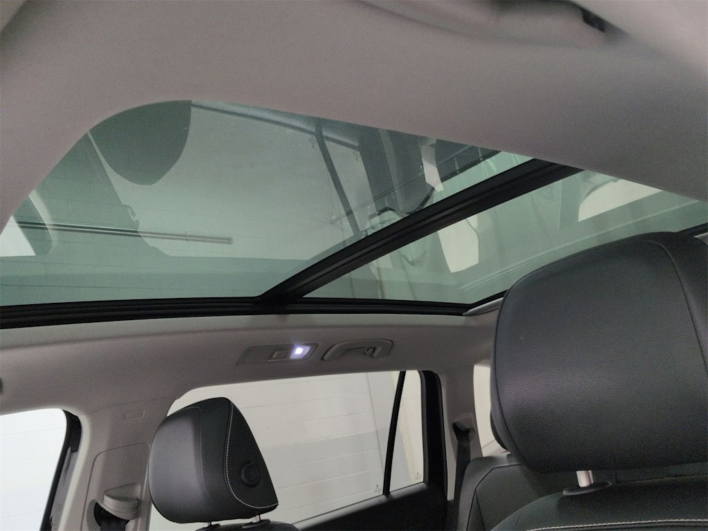 Thumbnail: 2023 Volkswagen Tiguan - 28