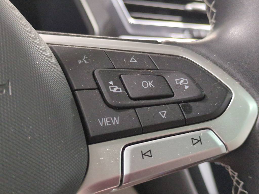 Thumbnail: 2023 Volkswagen Tiguan - 33