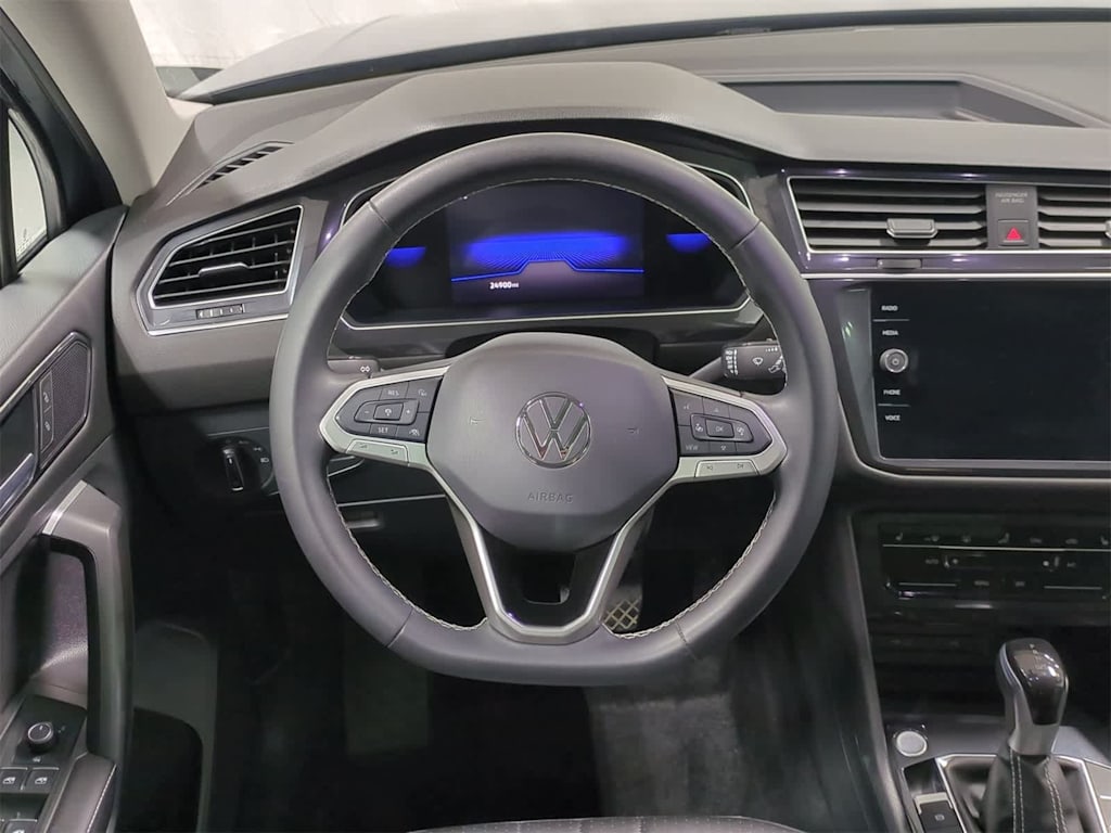 Thumbnail: 2024 Volkswagen Tiguan - 13