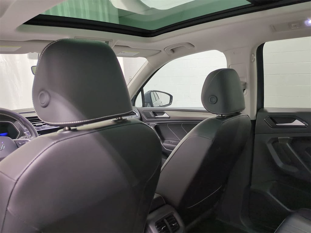 Thumbnail: 2024 Volkswagen Tiguan - 11
