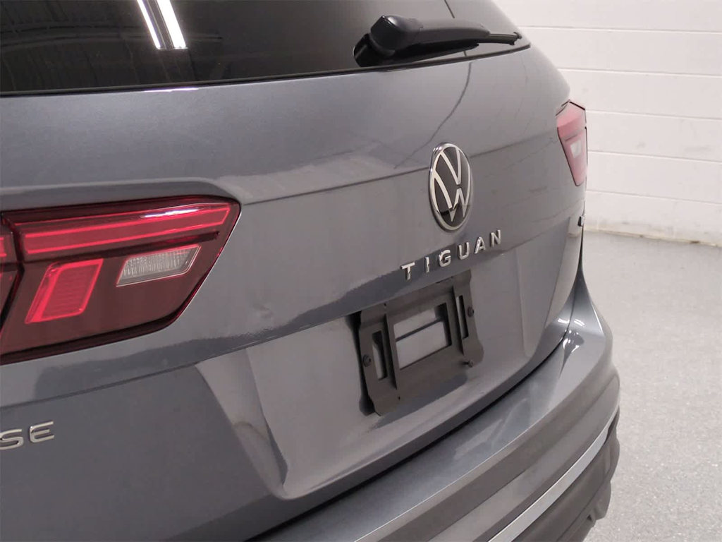 Thumbnail: 2024 Volkswagen Tiguan - 25