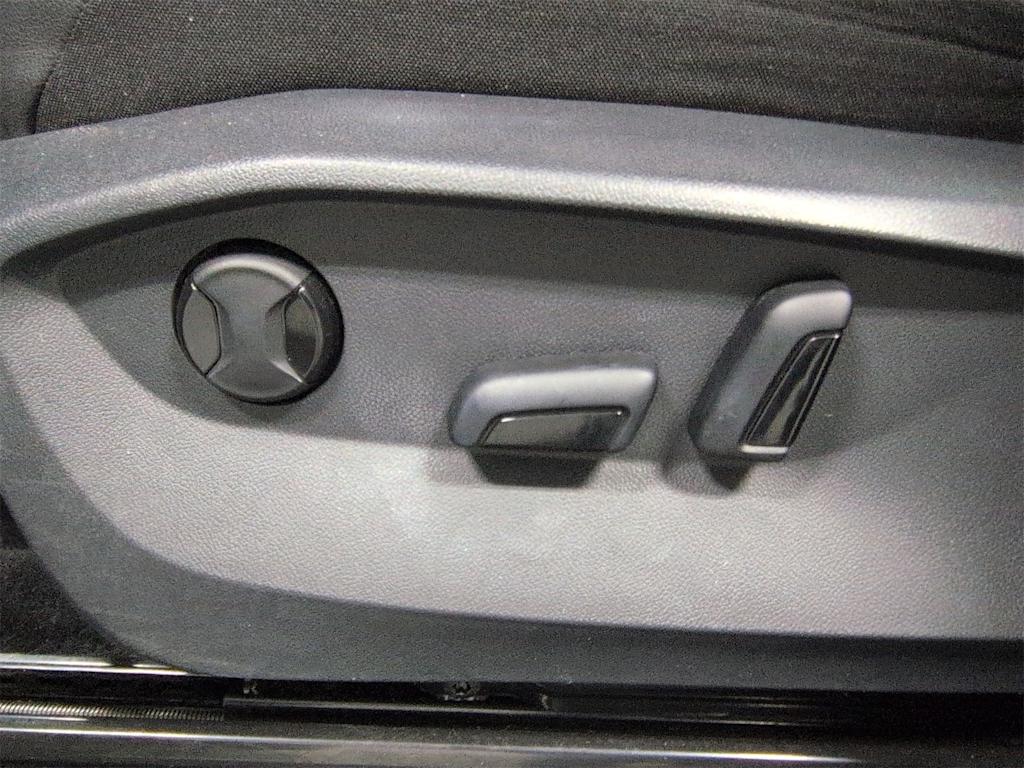 Thumbnail: 2023 Volkswagen Tiguan - 27