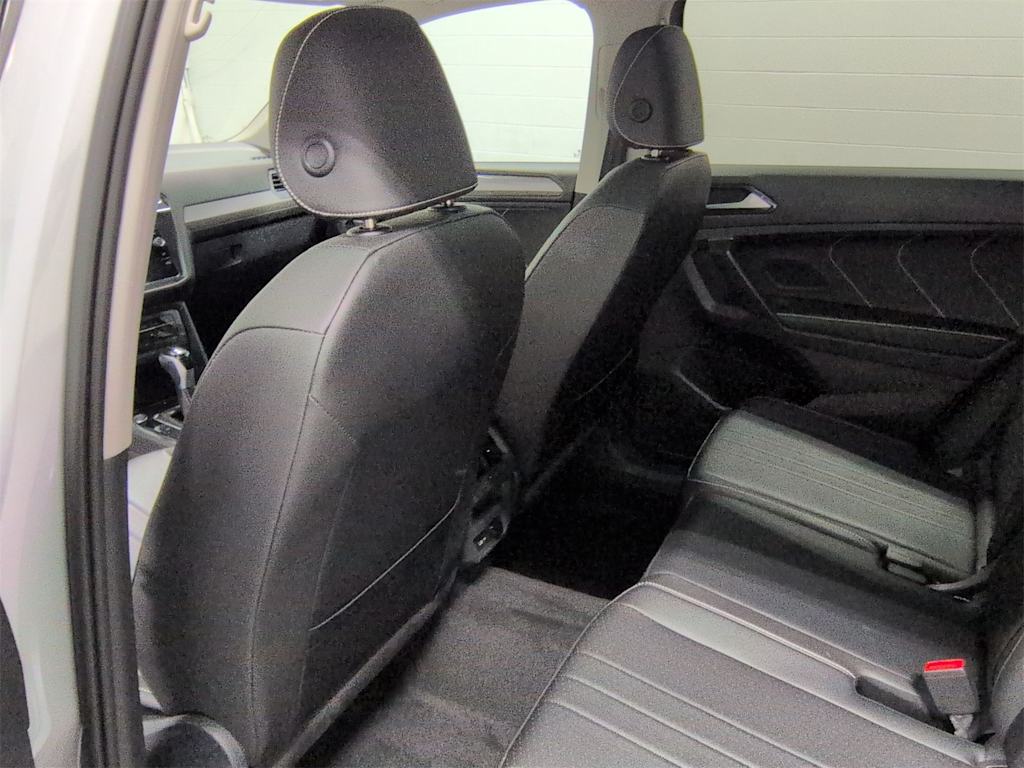 Thumbnail: 2023 Volkswagen Tiguan - 13