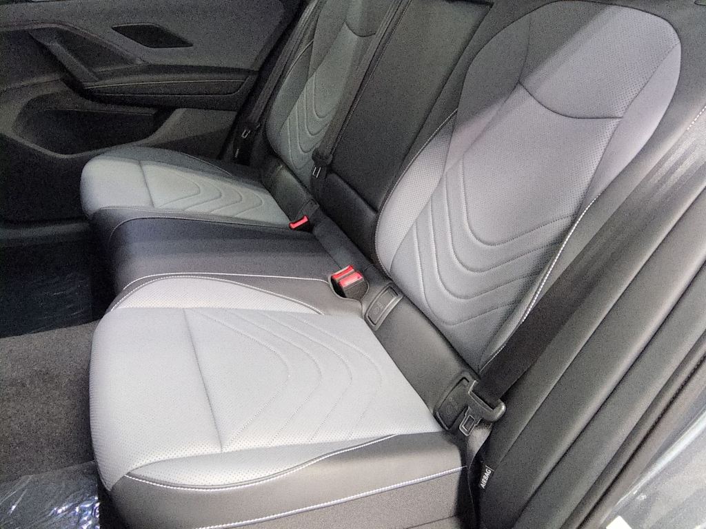 Thumbnail: 2026 Volkswagen Tiguan - 12