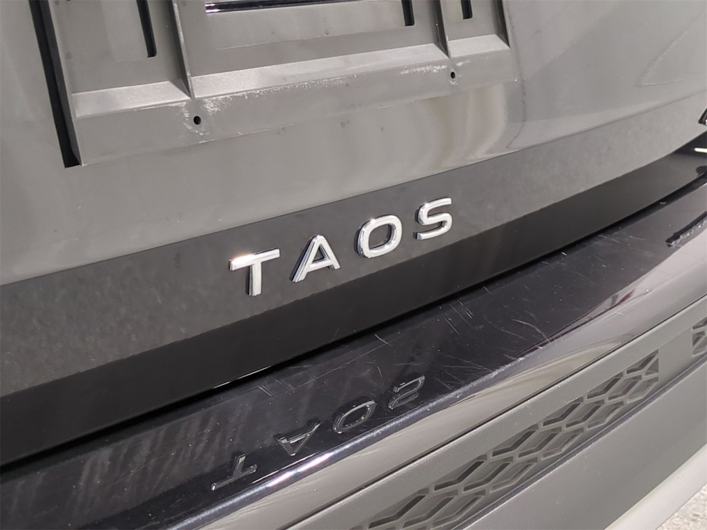 2022 Volkswagen Taos S 26