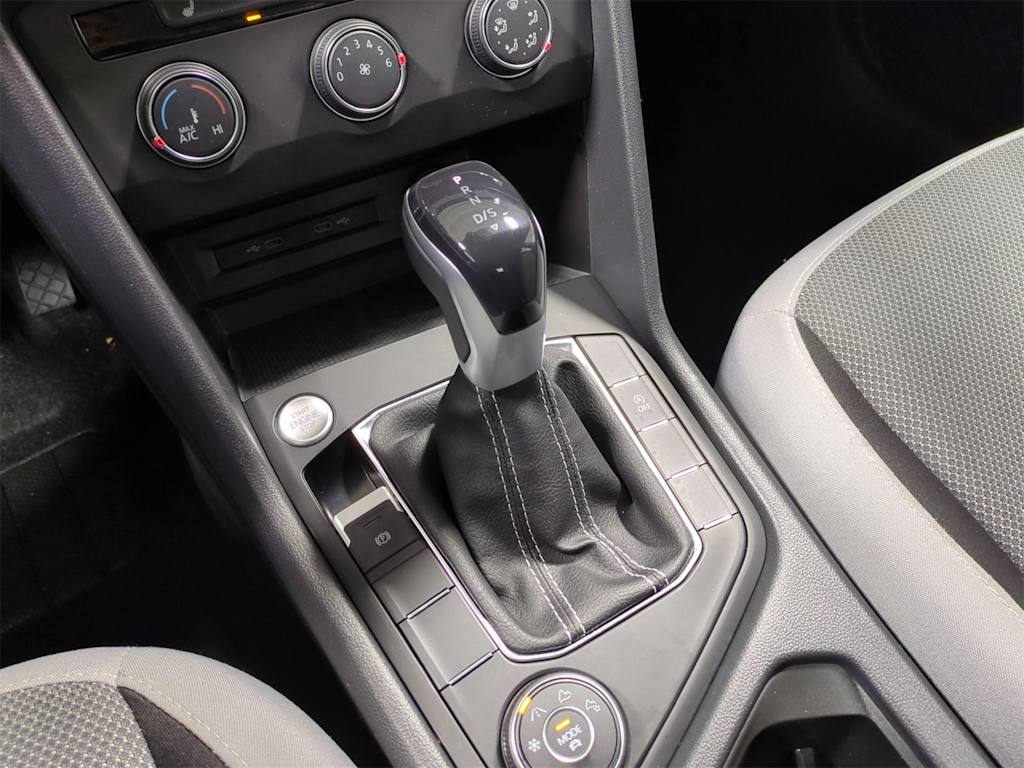 2022 Volkswagen Taos S 16