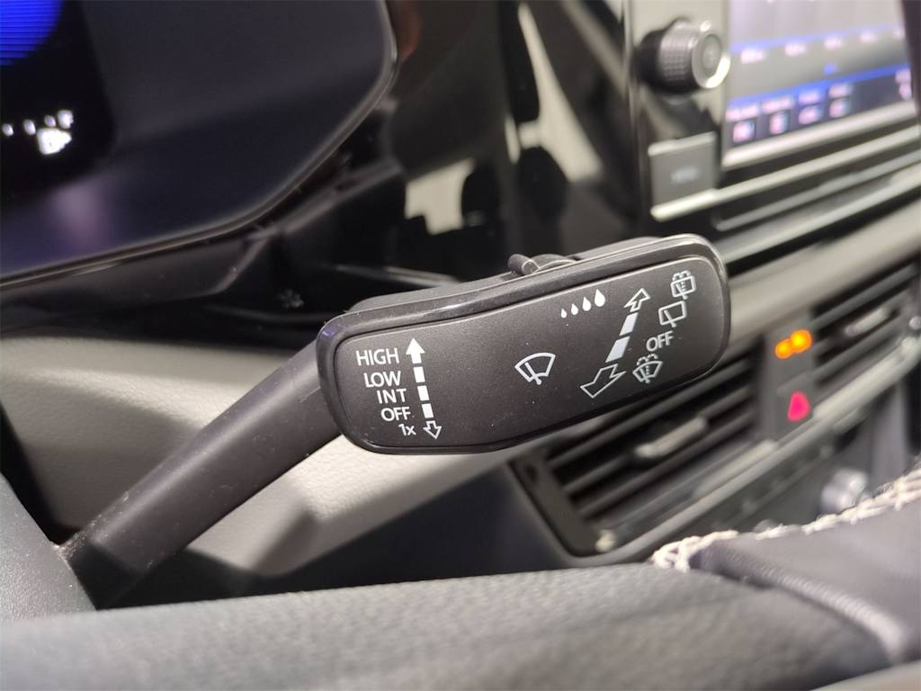 2022 Volkswagen Taos S 32