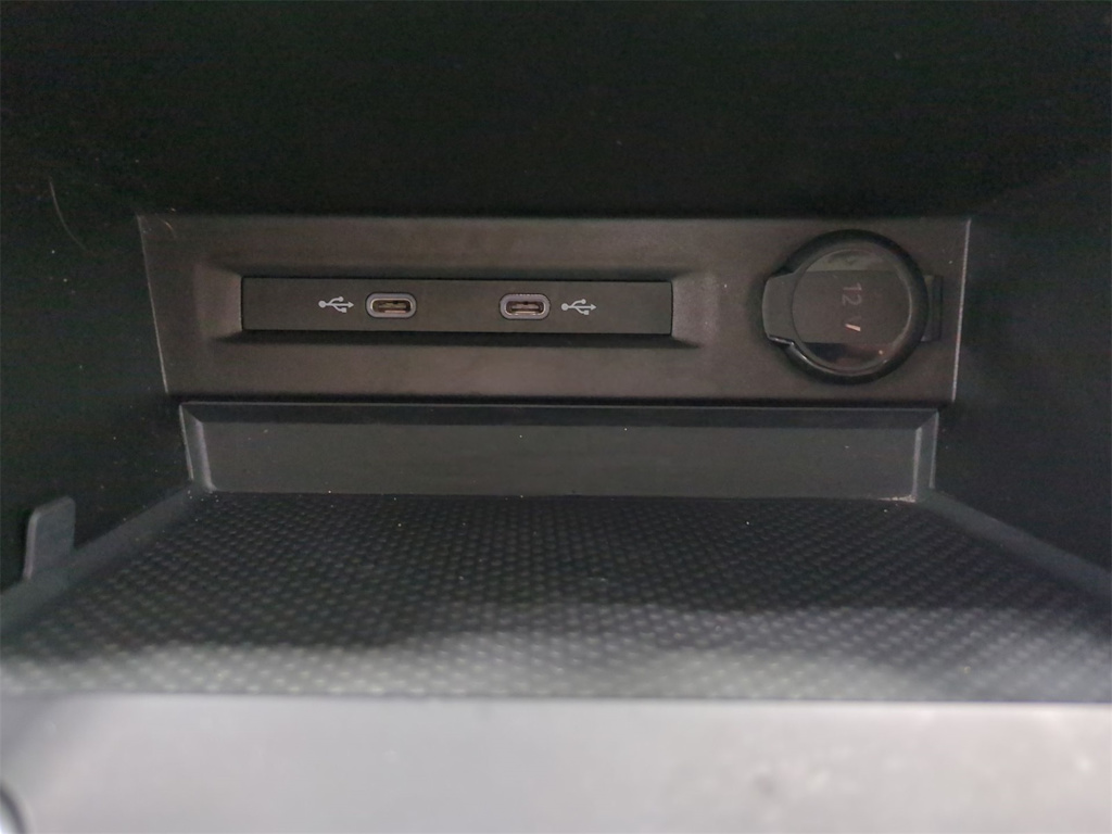 2022 Volkswagen Taos S 36