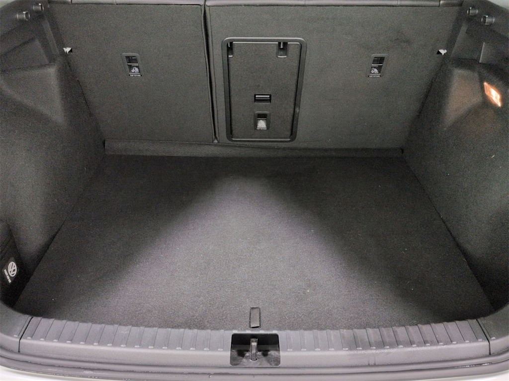 Thumbnail: 2023 Volkswagen Taos - 18