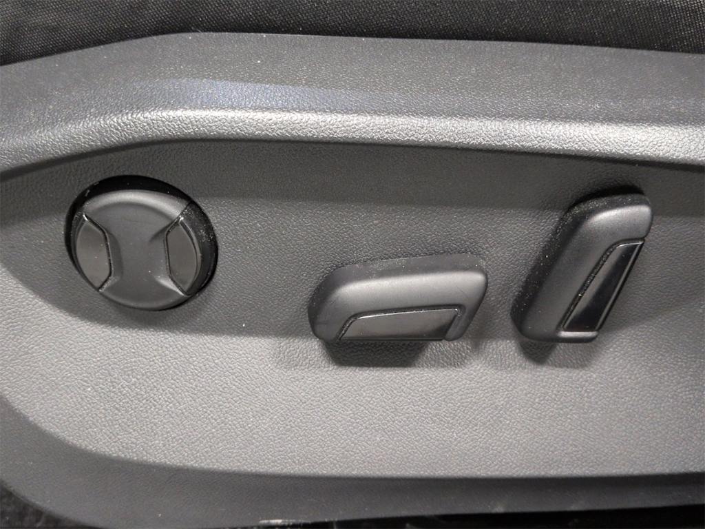 Thumbnail: 2023 Volkswagen Taos - 27