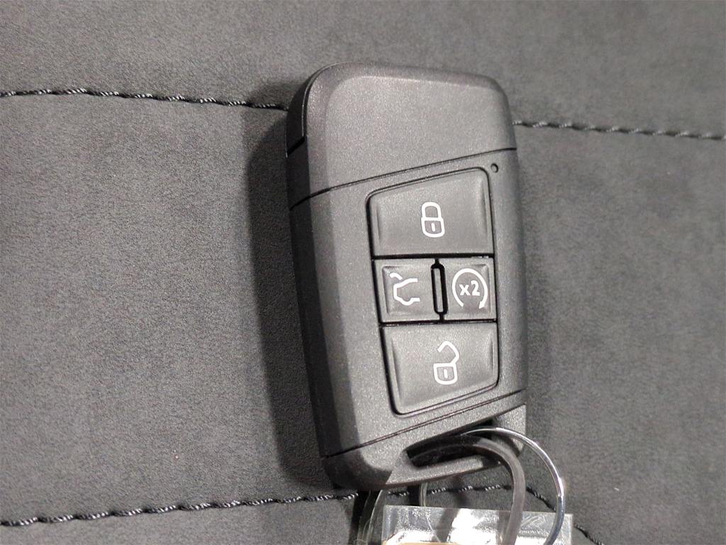 Thumbnail: 2025 Volkswagen Taos - 17