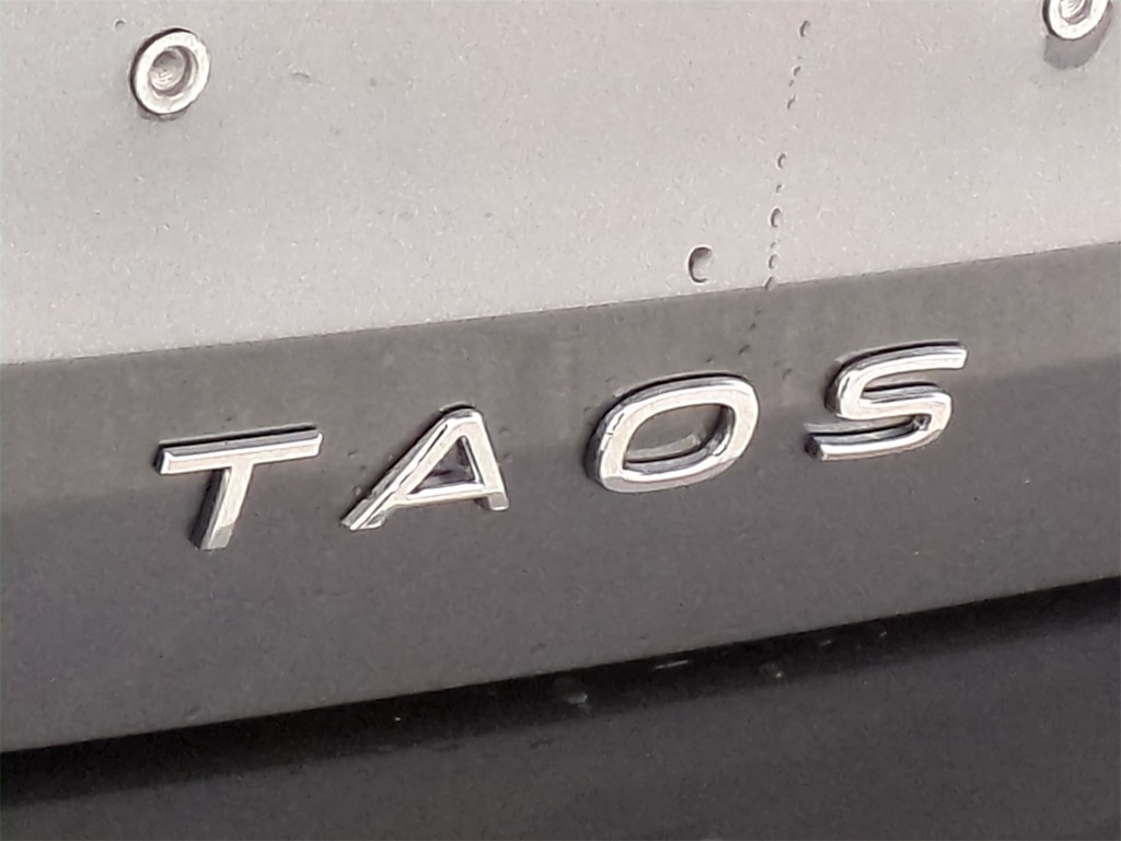 Thumbnail: 2025 Volkswagen Taos - 7