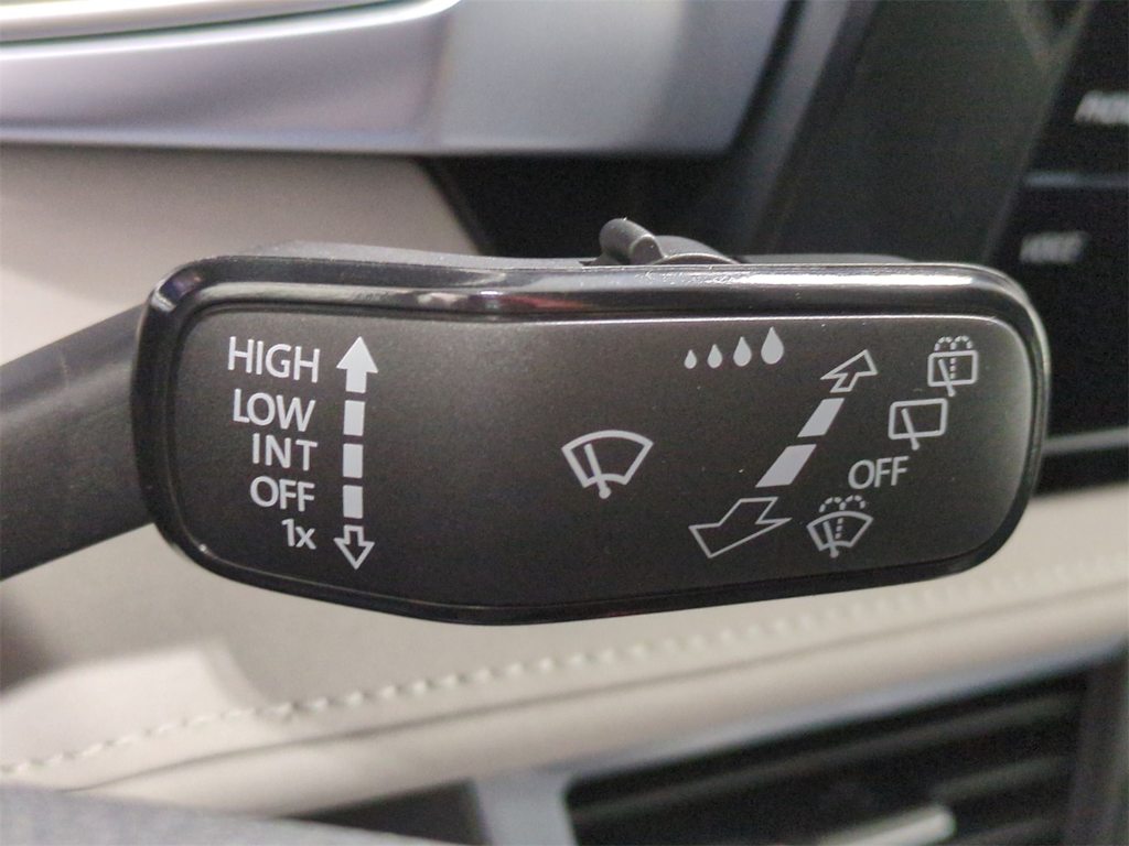 Thumbnail: 2025 Volkswagen Taos - 31