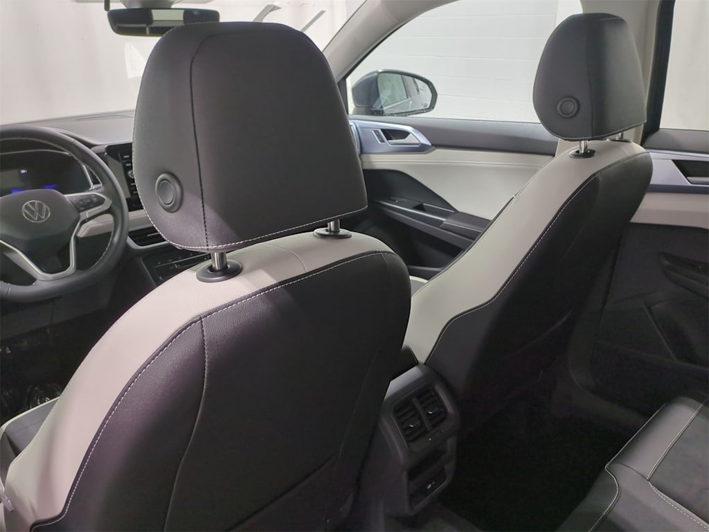 Thumbnail: 2025 Volkswagen Taos - 11