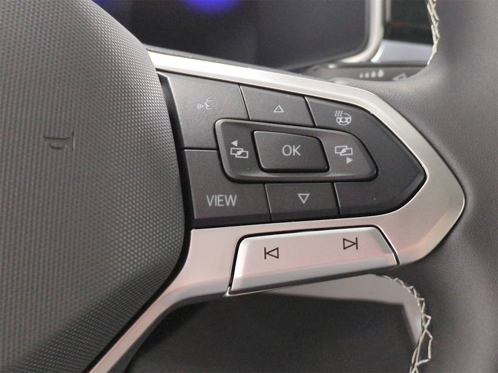 Thumbnail: 2025 Volkswagen Taos - 30