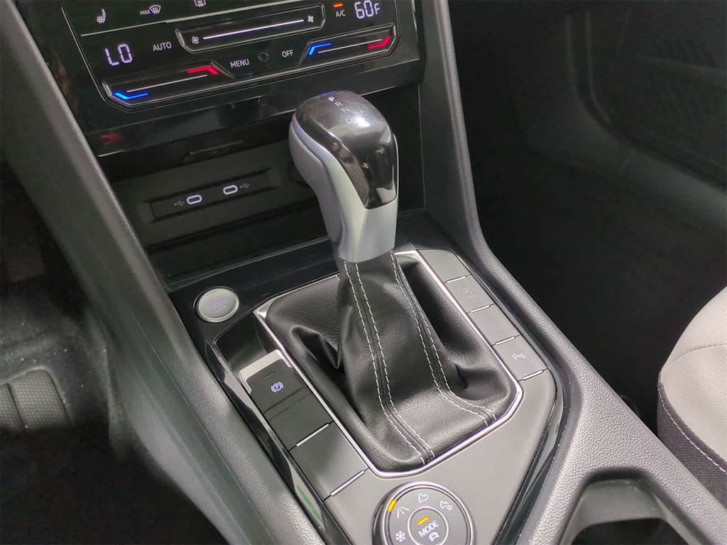 Thumbnail: 2025 Volkswagen Taos - 16