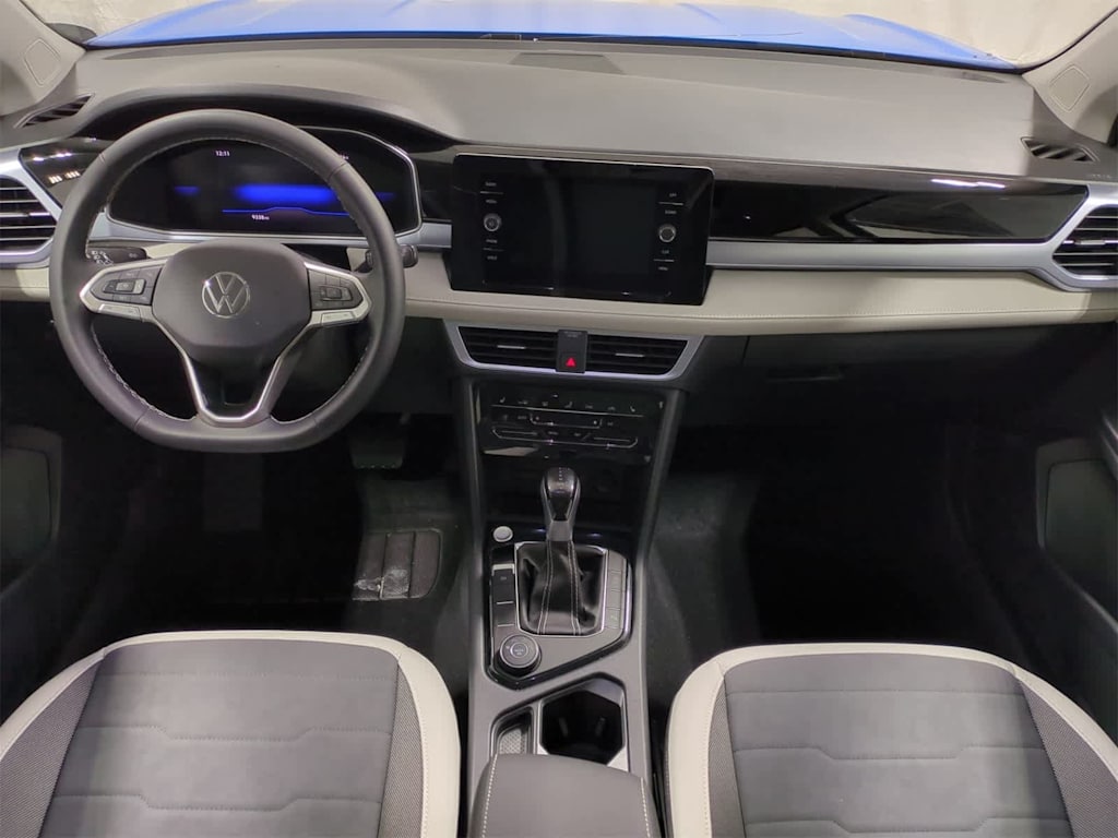 Thumbnail: 2025 Volkswagen Taos - 10