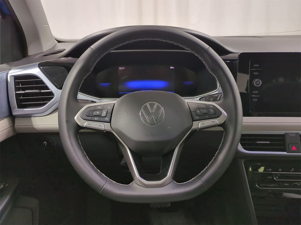 Thumbnail: 2025 Volkswagen Taos - 14