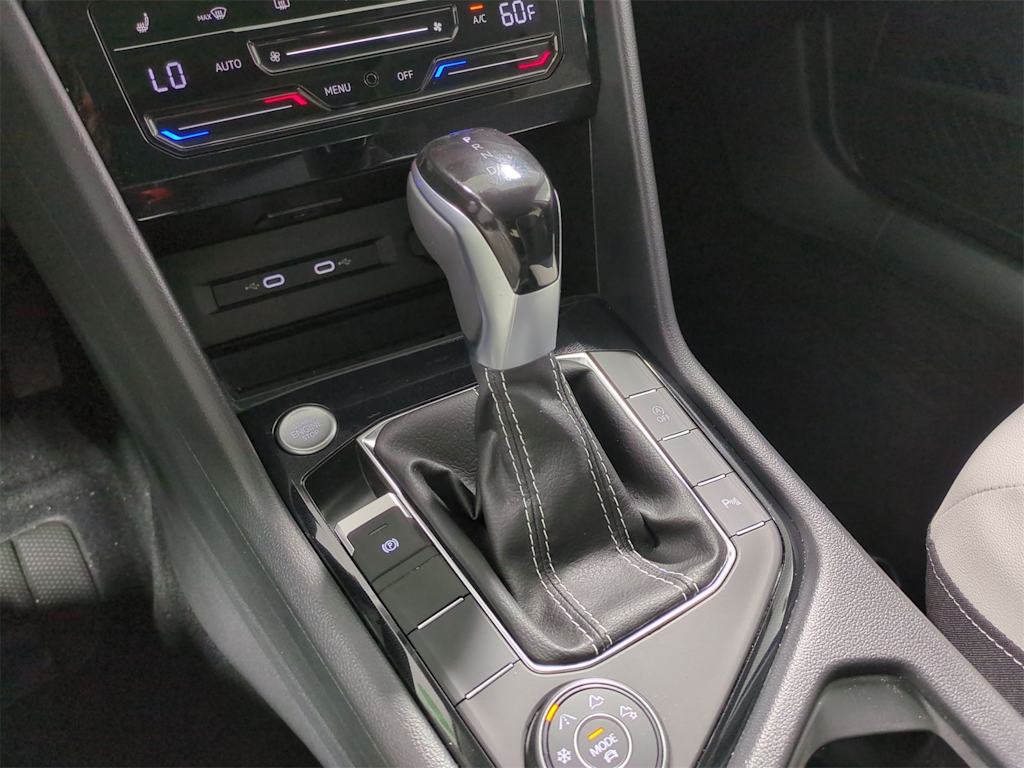 Thumbnail: 2025 Volkswagen Taos - 16