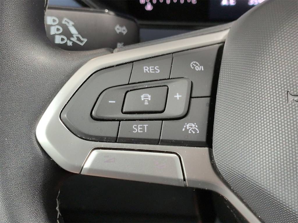 Thumbnail: 2022 Volkswagen Taos - 30