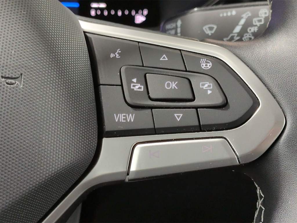 Thumbnail: 2022 Volkswagen Taos - 31