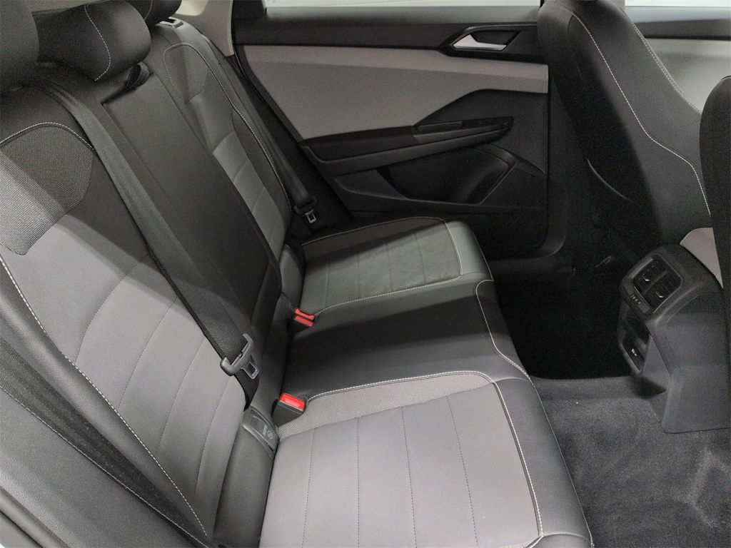 Thumbnail: 2022 Volkswagen Taos - 29