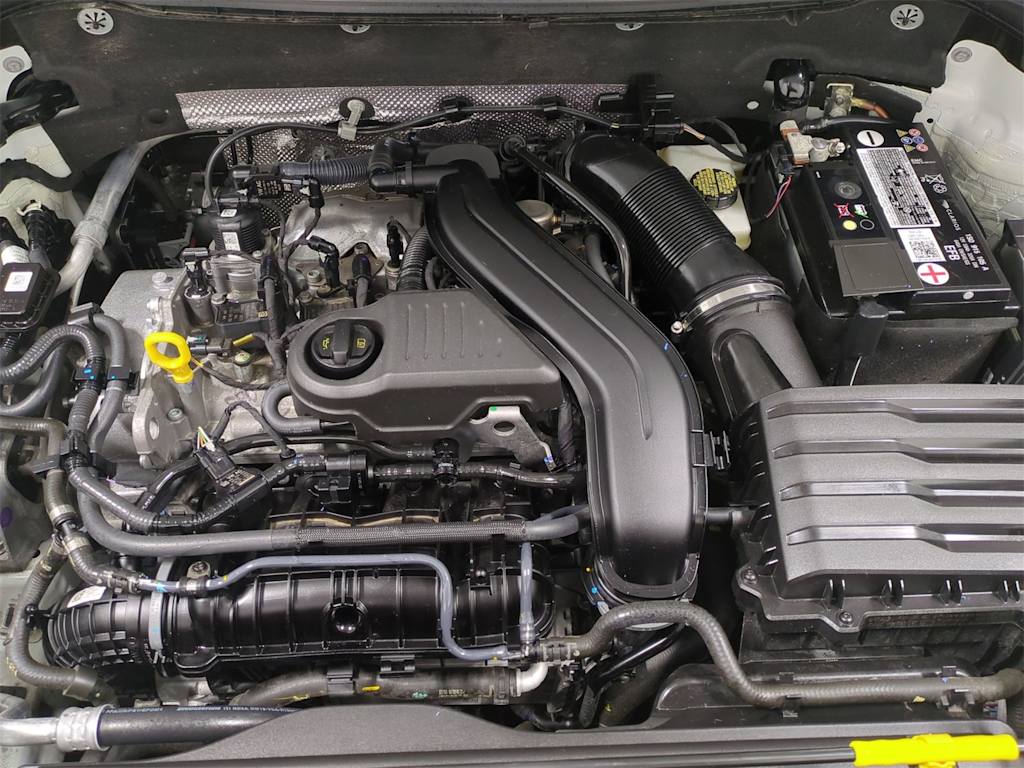 Thumbnail: 2022 Volkswagen Taos - 9