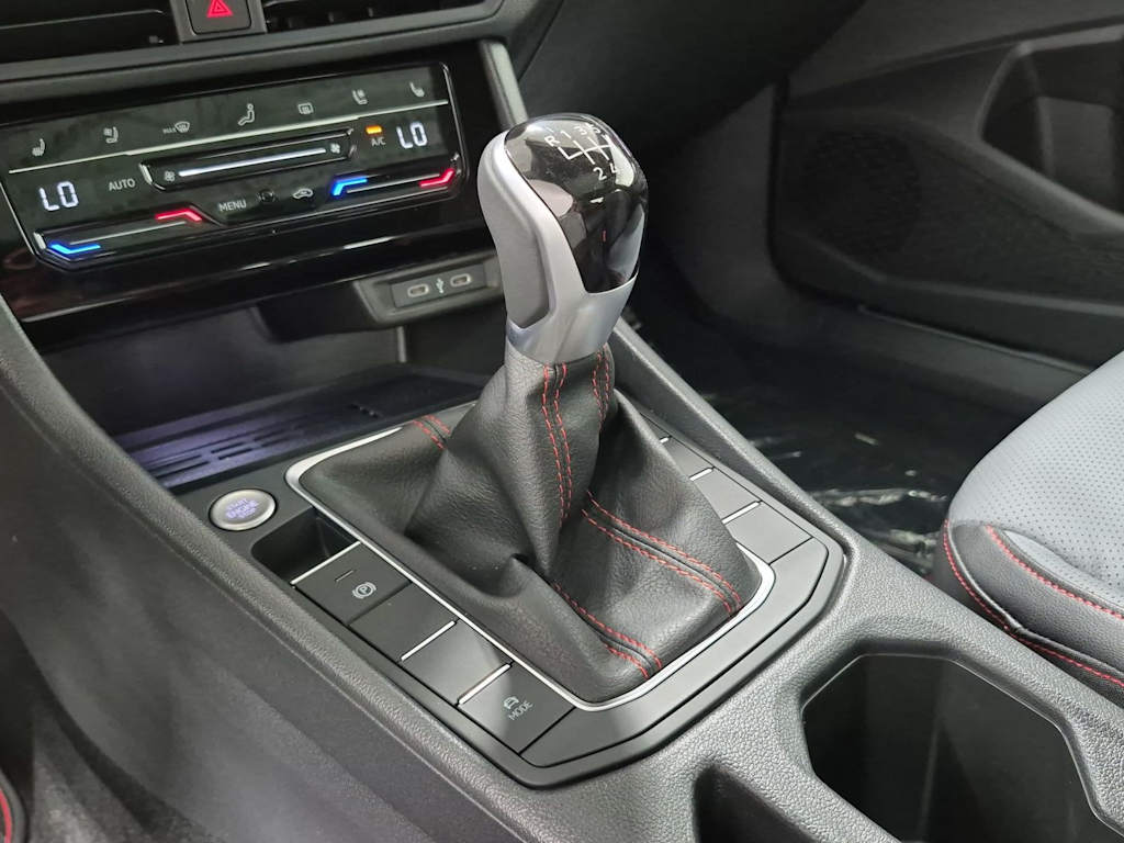 Thumbnail: 2026 Volkswagen Jetta - 16