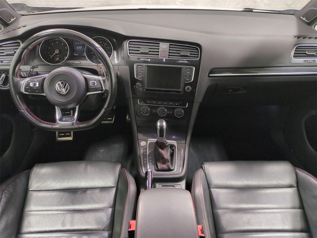 Thumbnail: 2016 Volkswagen Golf - 10