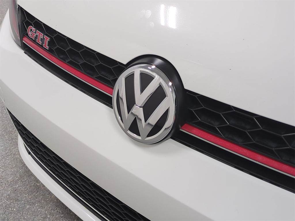 Thumbnail: 2016 Volkswagen Golf - 7