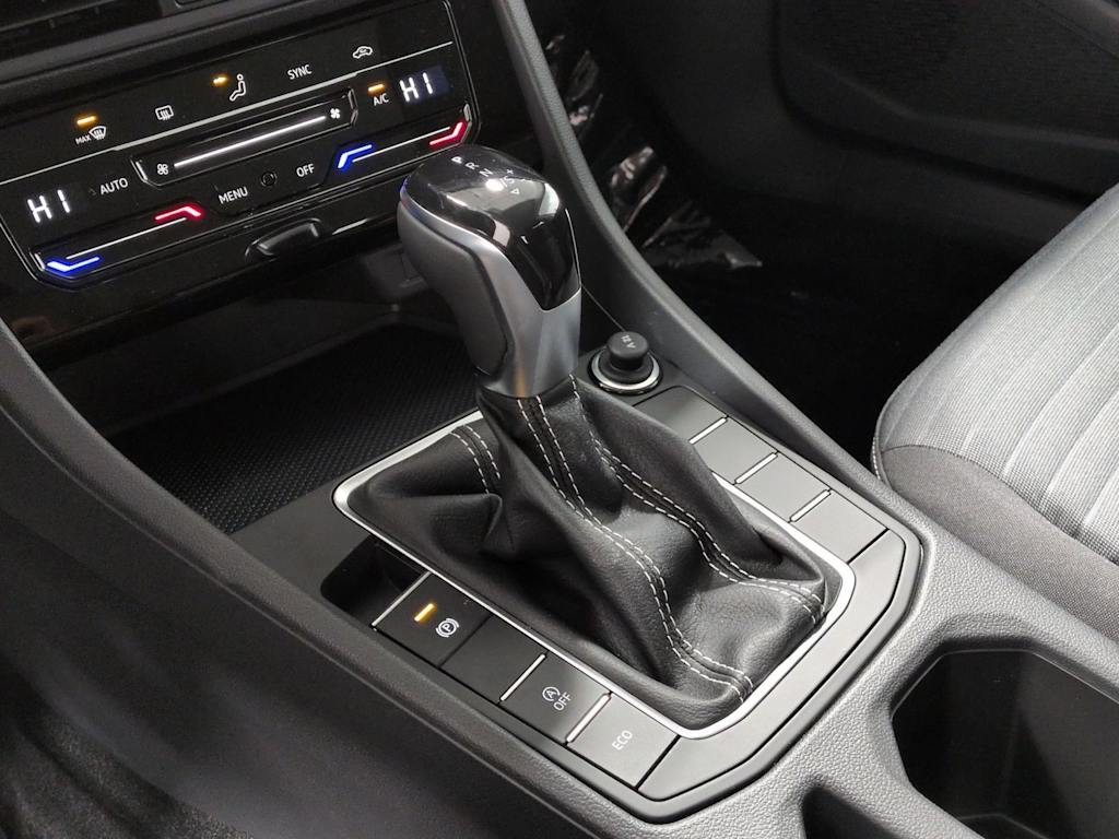Thumbnail: 2026 Volkswagen Jetta - 16