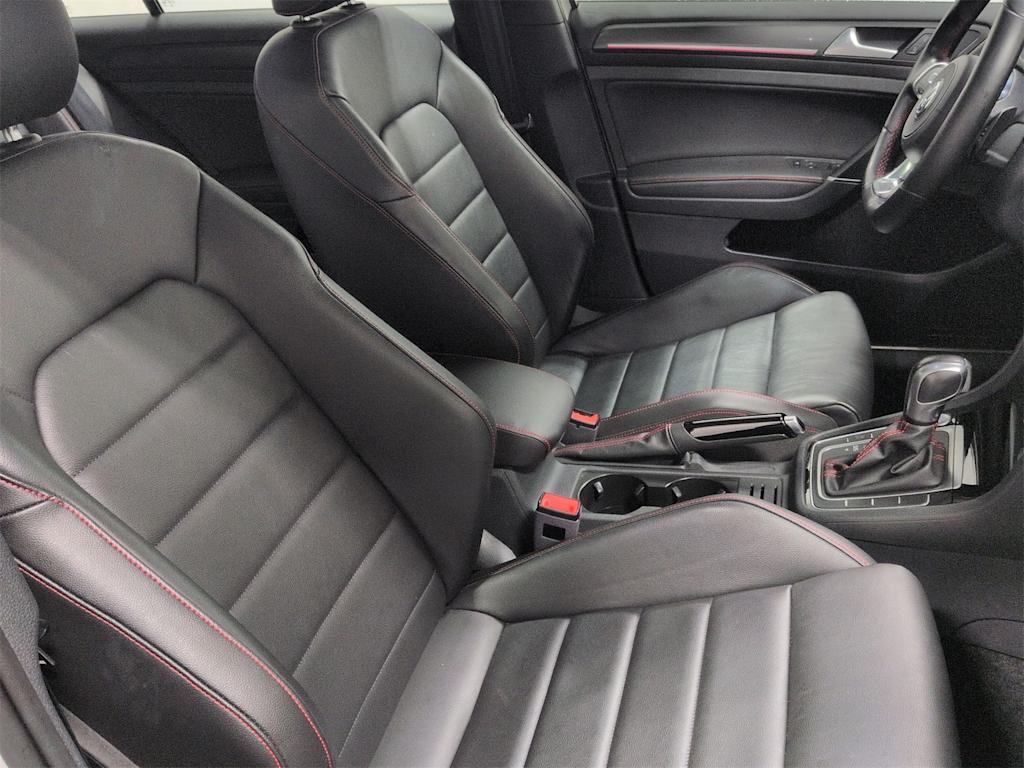 Thumbnail: 2020 Volkswagen Golf - 11