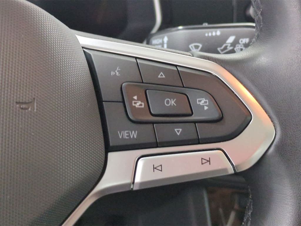 Thumbnail: 2024 Volkswagen Jetta - 28