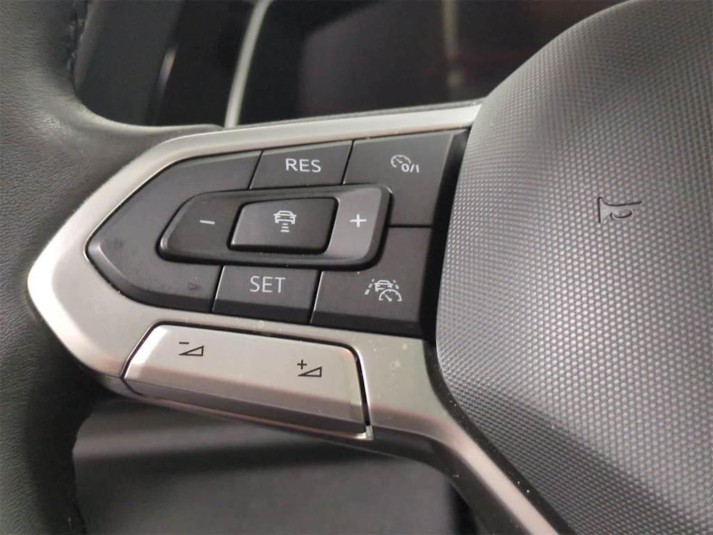 Thumbnail: 2024 Volkswagen Jetta - 27